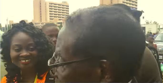 New Video of Mugabe Being Harassed by Nigerian Soldiers, Journalists: Kumeso Kwaambuya Vako