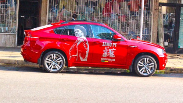 Mugabe’s Zanu PF buys  365 vehicles and conventional buses for 2018 elections