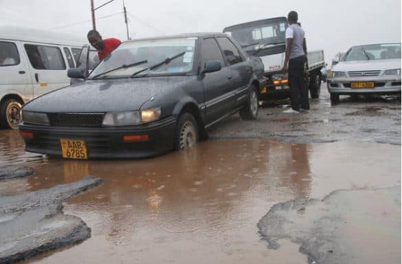 Zimbabwe roads in sorry state as rains do more damage