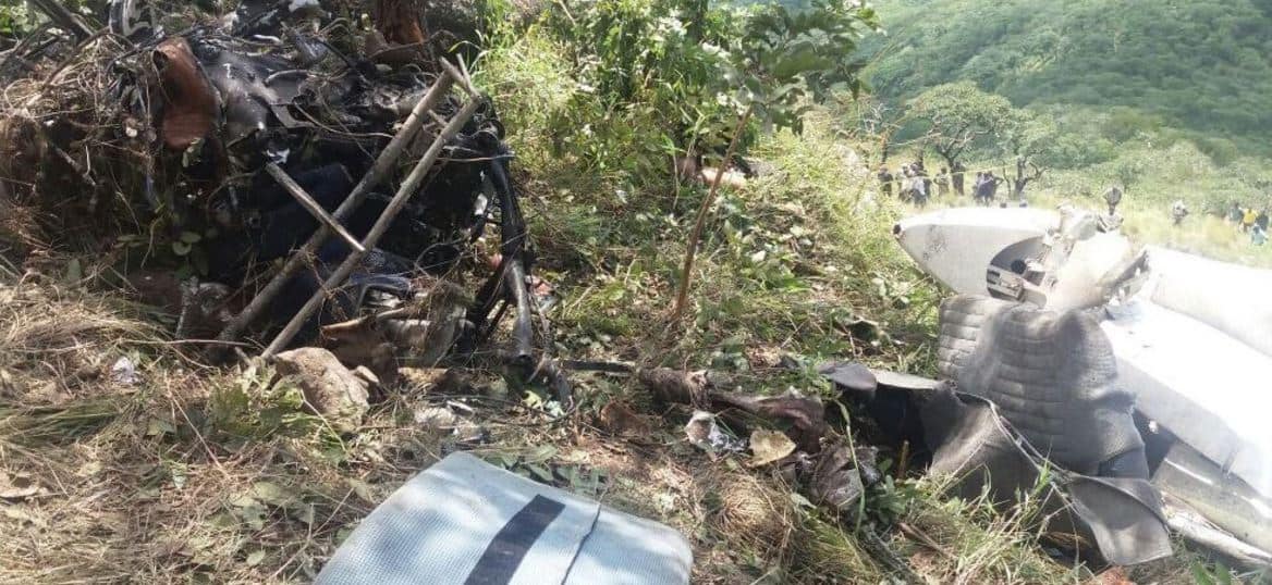 BREAKING: Zimbabwe plane crash kills 6 people in Vumba mountains today, pictures