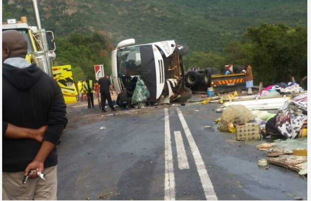 Intercape bus road accident kills 4 on SA-Zimbabwe route in Limpopo..Picture