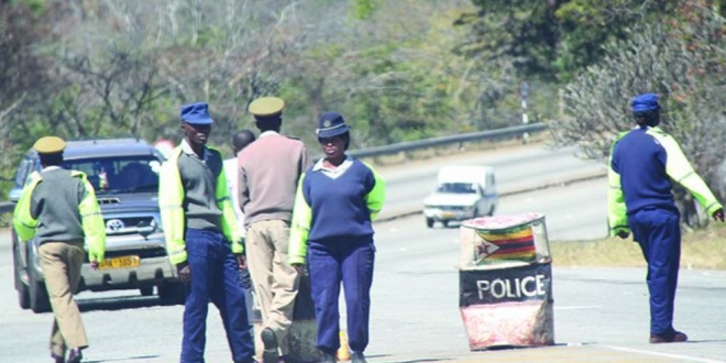 Drama 4 Cops Arrested While Collecting Bribes At Gweru Roadblock Zim News Latest Zim News 