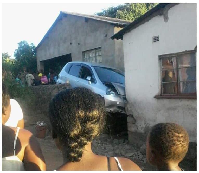 Sunday ‘Marimo’ Chidzambwa in car accident, Crashes into Karoi house..pictures