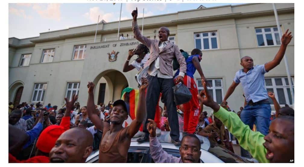 PICTURES: Zimbabweans Celebrate Mugabe Resignation