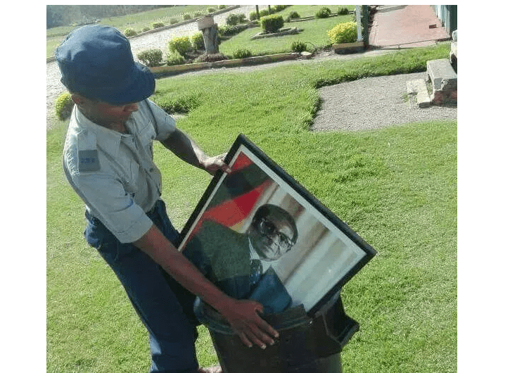 Picture: ZRP police bins Mugabe portraits