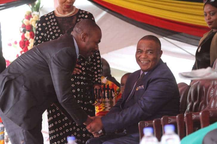 PICTURE: Chiwenga happy to meet Chamisa at Independence Day gathering