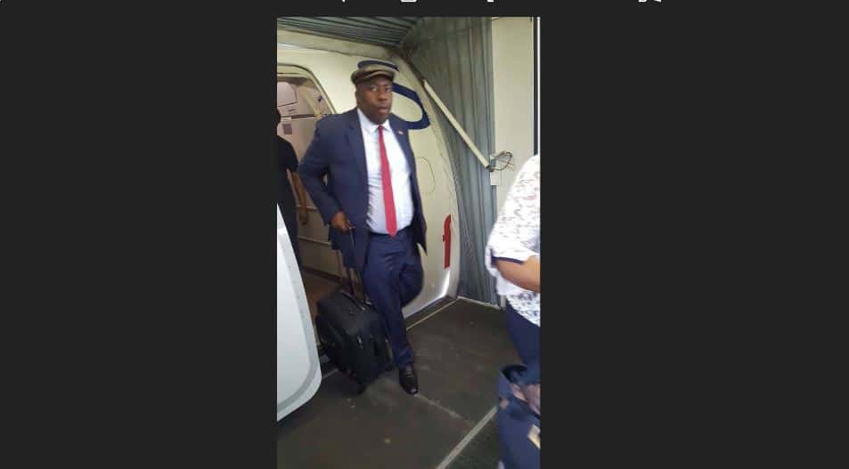 PICTURES Kasukuwere returns to Zim…Confronted at airport by angry Zanu PF youths