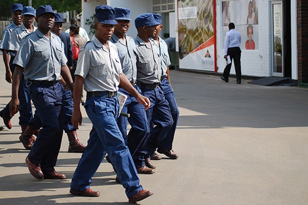 BREAKING: Zim Police Banned From Retiring… Officers Are Organizing Demonstrations Against GVT