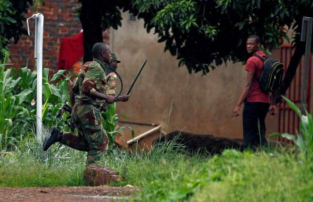 COSATU condemns Zim army abductions, Arrest of protesters