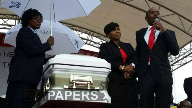 Chamisa in heated exchange with Oppah Muchinguri at Mtukudzi’s burial