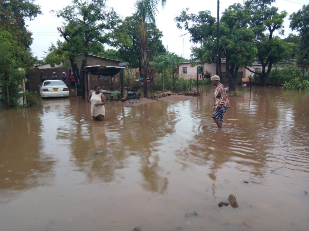 PICTURES: Heavy rains flood Chiredzi, Masvingo