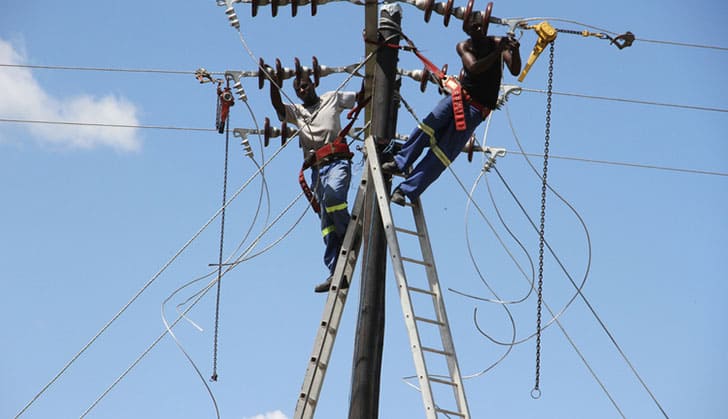 Zesa to electrify 8 000 houses for free in Karoi