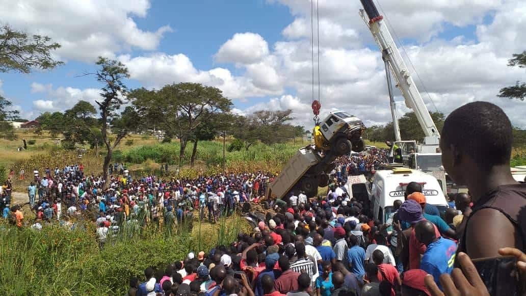 Passengers feared dead in Kombi-Truck head-on accident..Pictures