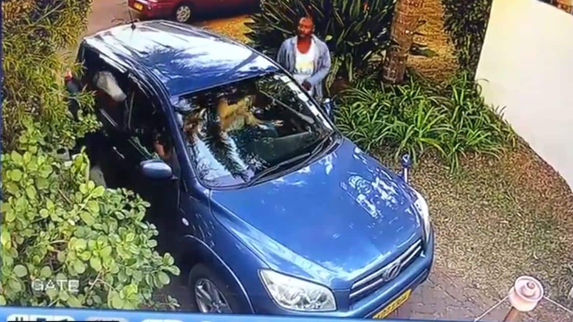 VIDEO: Harare car robbed outside home, SA grab and flee style