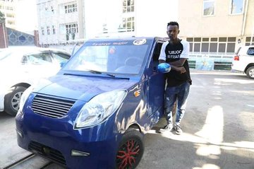 Ethiopian school boy(16) “Ajaj Majoor”makes beautiful car with scrap metal:  PHOTOS
