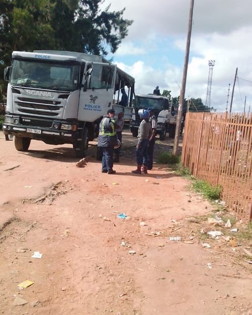 JUST IN: Police Raid Job Sikhala House In Chitungwiza….. PICTURES
