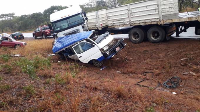 PICTURES: Three killed in deadly Kwekwe road accident