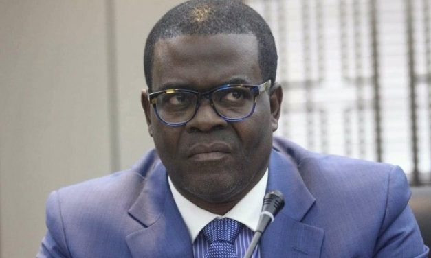 LATEST NEWS: Mnangagwa fires Energy minister Fortune Chasi, announces Perrance Shiri successor
