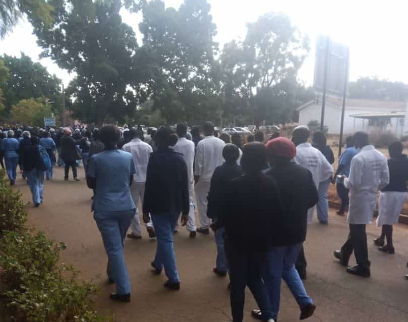 Zim health workers threaten crippling strike over conditions of service