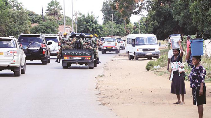 KWEKWE: Mnangagwa’s Motorcade in Road Accident