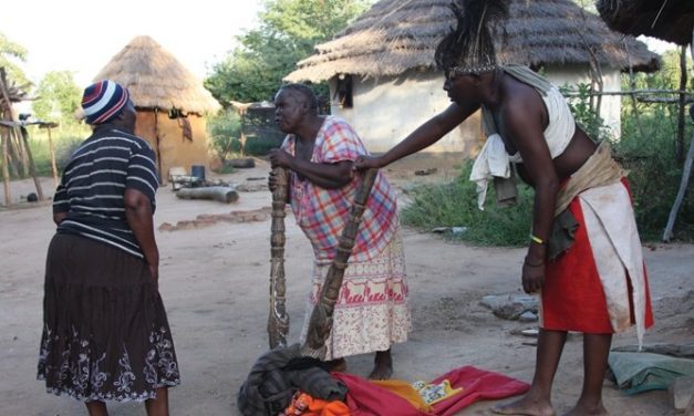 Witch-hunters (Tsikamutandas) wreck havoc in Bulilima San community
