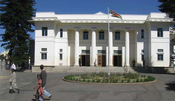 Govt mulls commissions to run Harare, Bulawayo city affairs