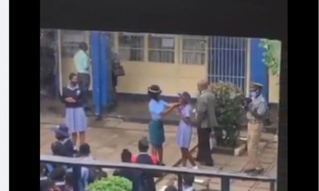 VIDEO: ZRP police officers beating Kwekwe High School students for not wearing face masks