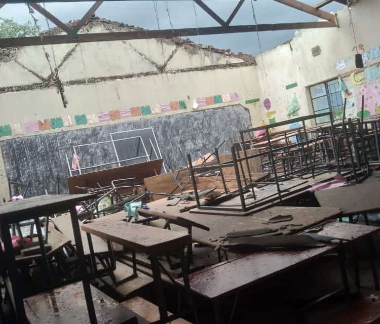 PICTURES…Mukumbura School damaged by heavy rains