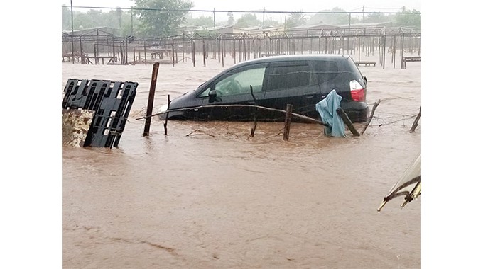 Beitbridge floods leave cars submerged ..PICTURES