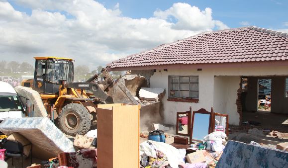 Chitungwiza Municipality warns illegal land occupiers, barons