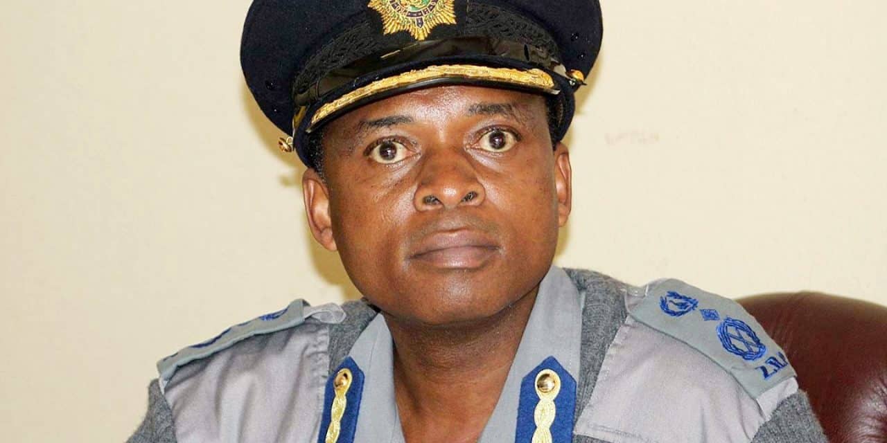 ZRP Police Boss Senior Assistant Commissioner Erasmus Makodza arrested by ZACC cops