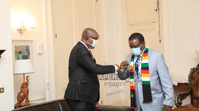 Former MDC-T spokesperson Obert Gutu joins Zanu PF