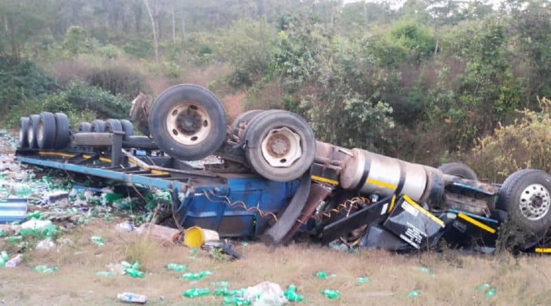 SHURUGWI: Pepsi Cola truck overturns at Botorekwa, kills driver