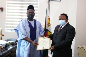 New Nigerian Ambassador to Zimbabwe ‘presents’ credentials to President Mnangagwa