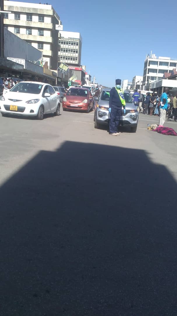 GWERU: Armed robbers kill woman, injure child in CBD…thugs caught, disarmed by police…PICTURES