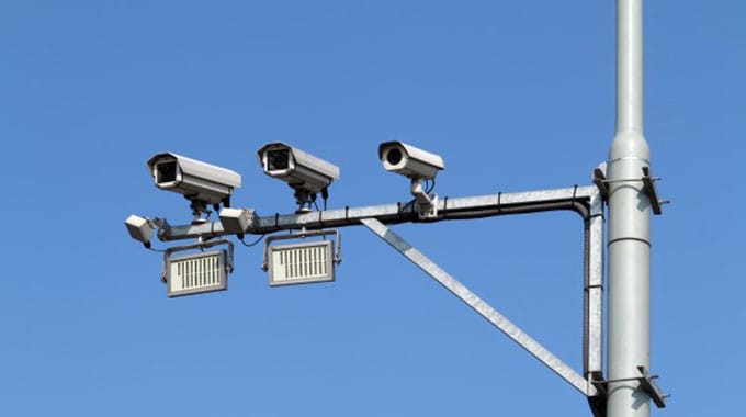 Government begins installing traffic cameras