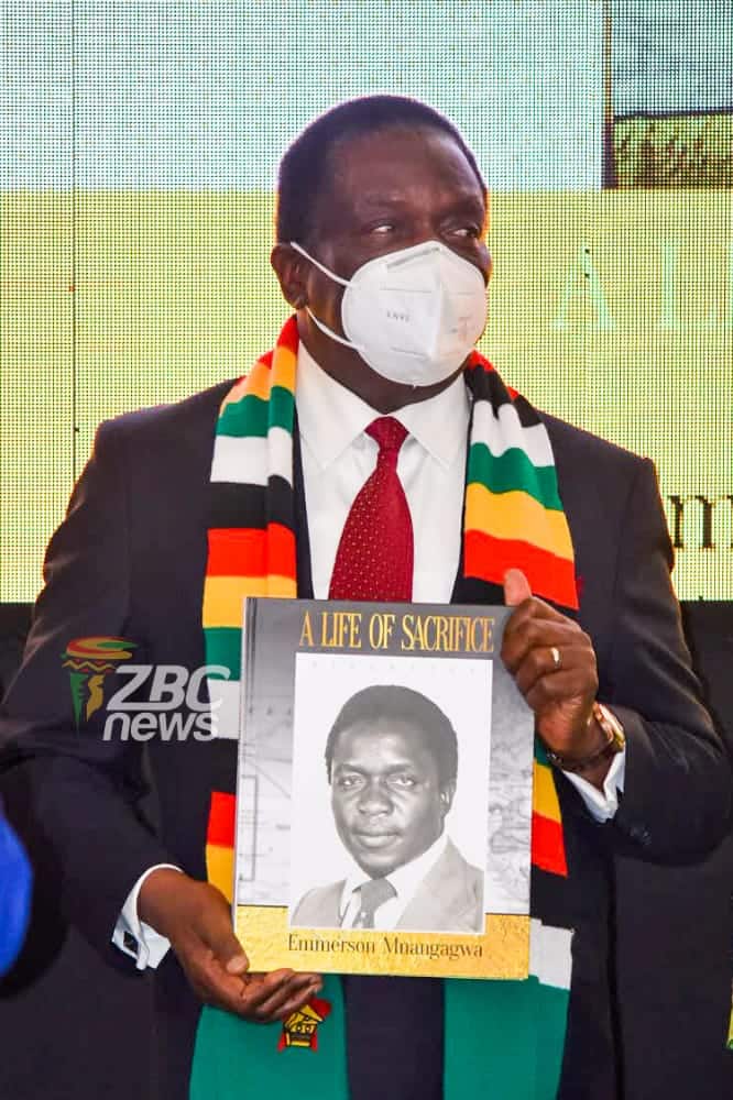 Mnangagwa pockets thousands after selling ‘non-existent’ copies of his book, buyers could have been scammed- Jonathan Moyo