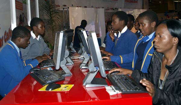 Government to offer free internet access to 400 schools