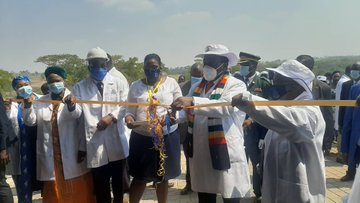 President Mnangagwa commissions CUT milk parlour,  caps 2436 students