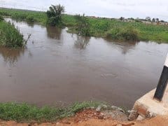 Floods hit Budiriro, people refuse evacuation citing separation from couples