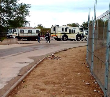 South Africa cracks down on Zimbabweans, security forces lay siege at Beitbridge Border