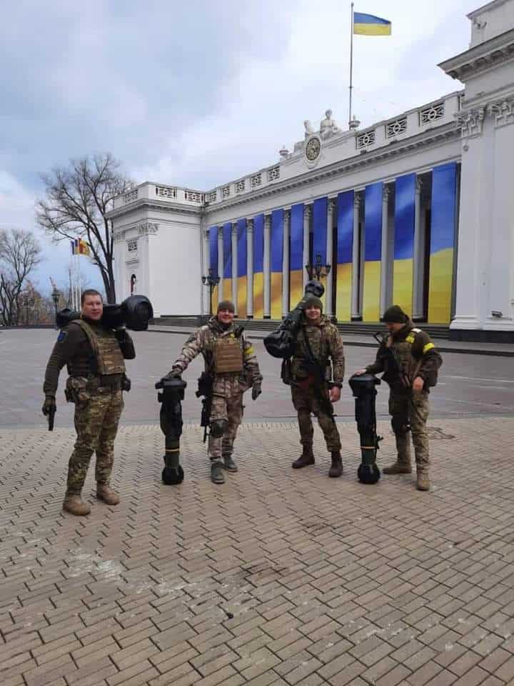 Ukraine to release prisoners with war experience, to deploy them in hottest spots