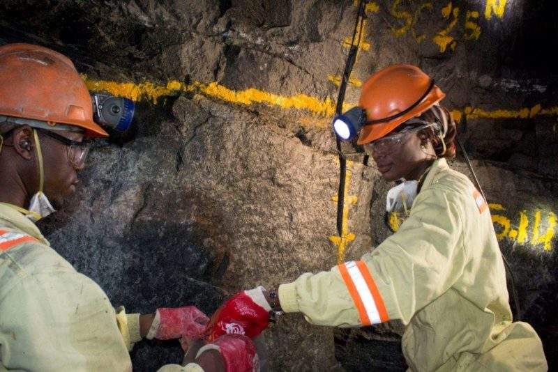 Elevator plummets at SA platinum mine, killing 11 workers and injuring 75