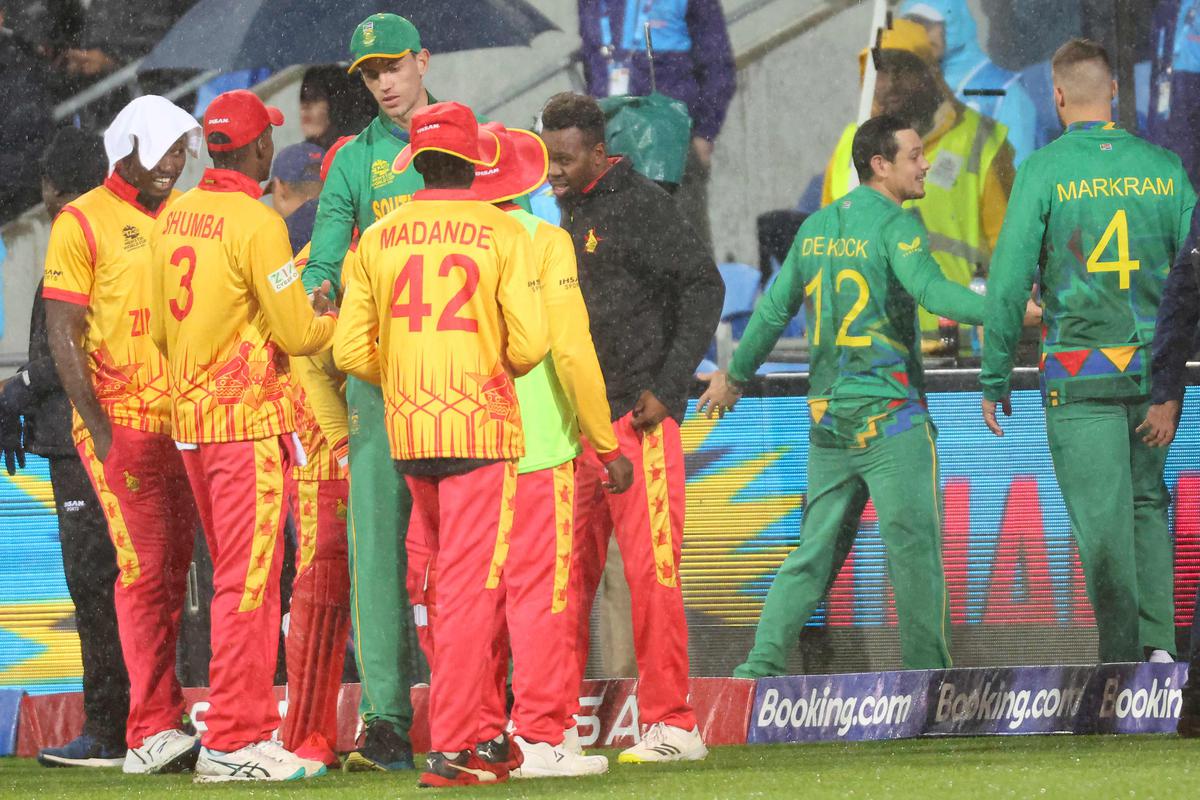 Zimbabwe Coach Dave Houghton Slams Pay In “Ridiculous” T20 World Cup Conditions