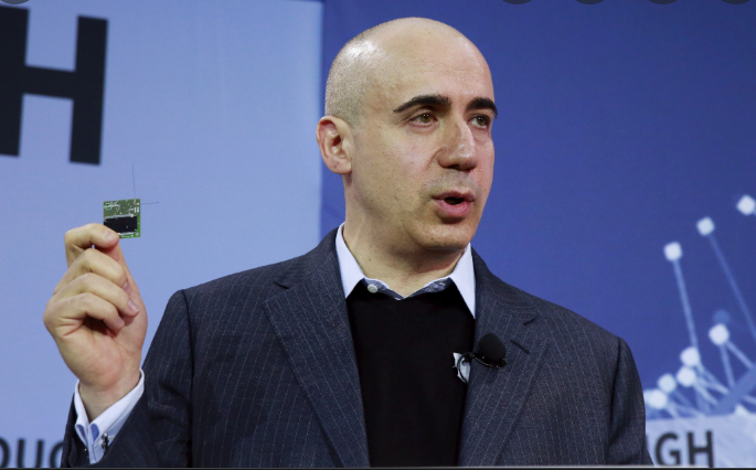 Yuri Milner’s Breakthrough Prize Foundation Is the “Oscars of Science”