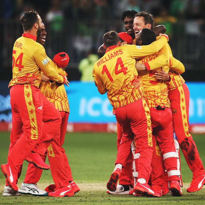 Zimbabwe Cricket Team beat Ireland by 4 wickets in deciding game