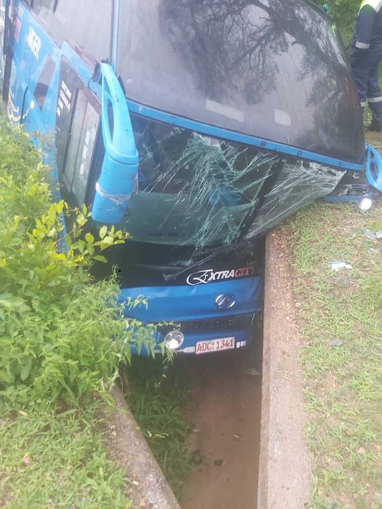 Extra City bus accident along Bulawayo-Vic Falls road in Hwange: PICTURES