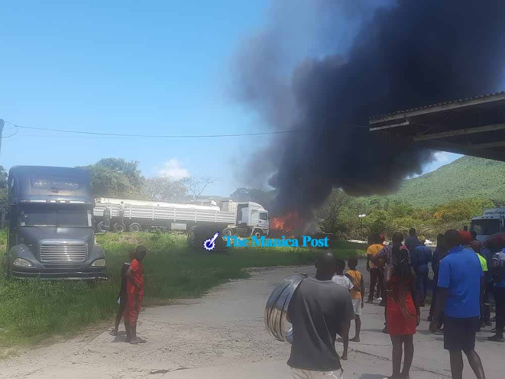 Fuel tanker with 20 000 litres of petrol catches fire in Mutare