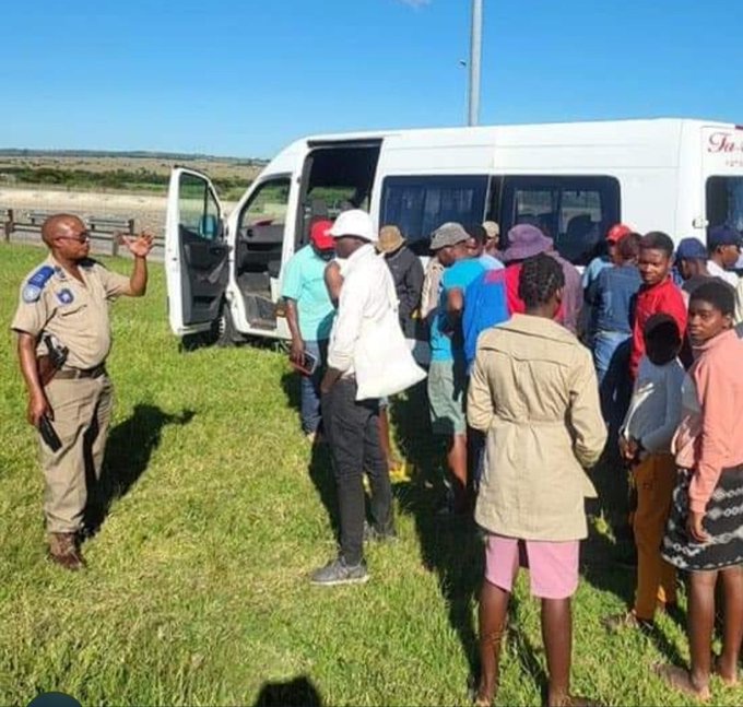 22-seater bus impounded in SA with undocumented Zimbabweans on board