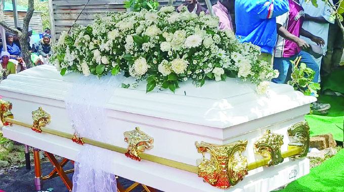 Mbuya Chiweshe buried in traditional fashion, expensive Nyaradzo casket destroyed